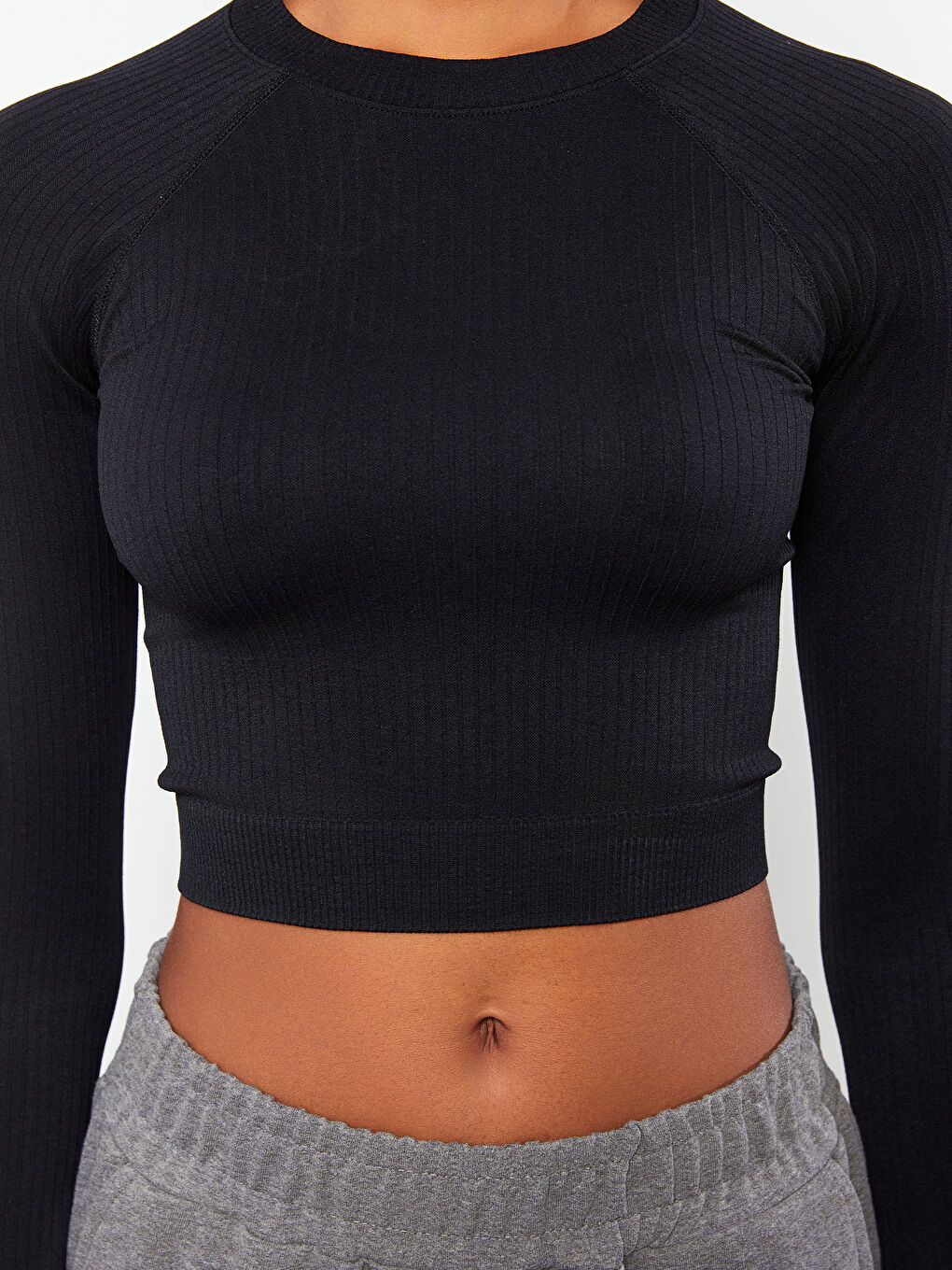 Siyah Bisiklet Yaka Düz Uzun Kollu Kadın Spor Tişört-3