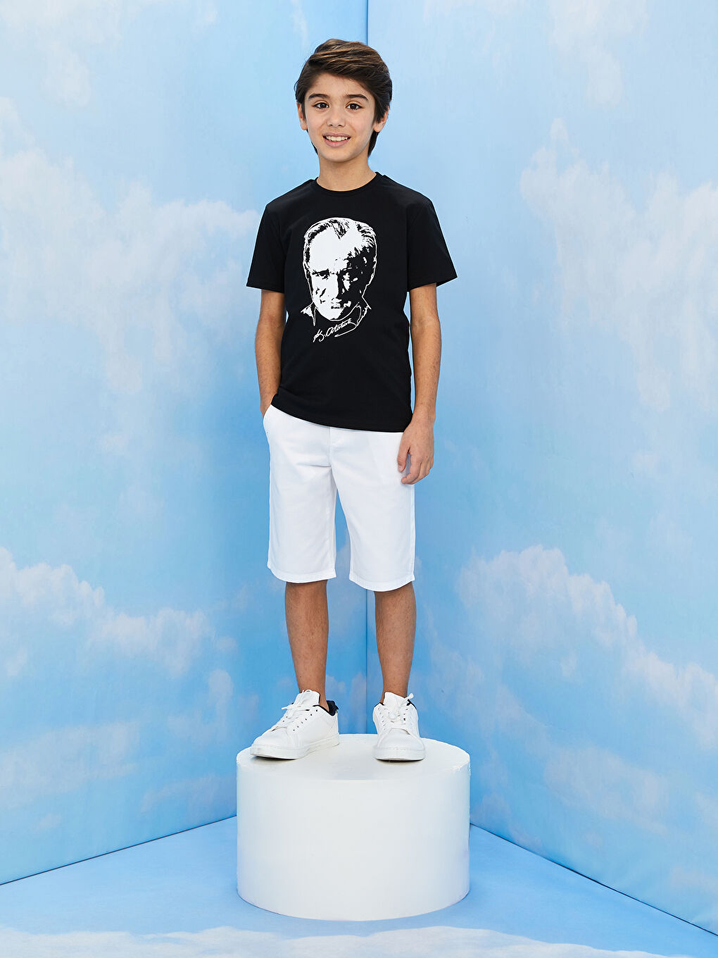 Siyah Bisiklet Yaka Atatürk Baskılı Kısa Kollu Erkek Çocuk Tişört-1