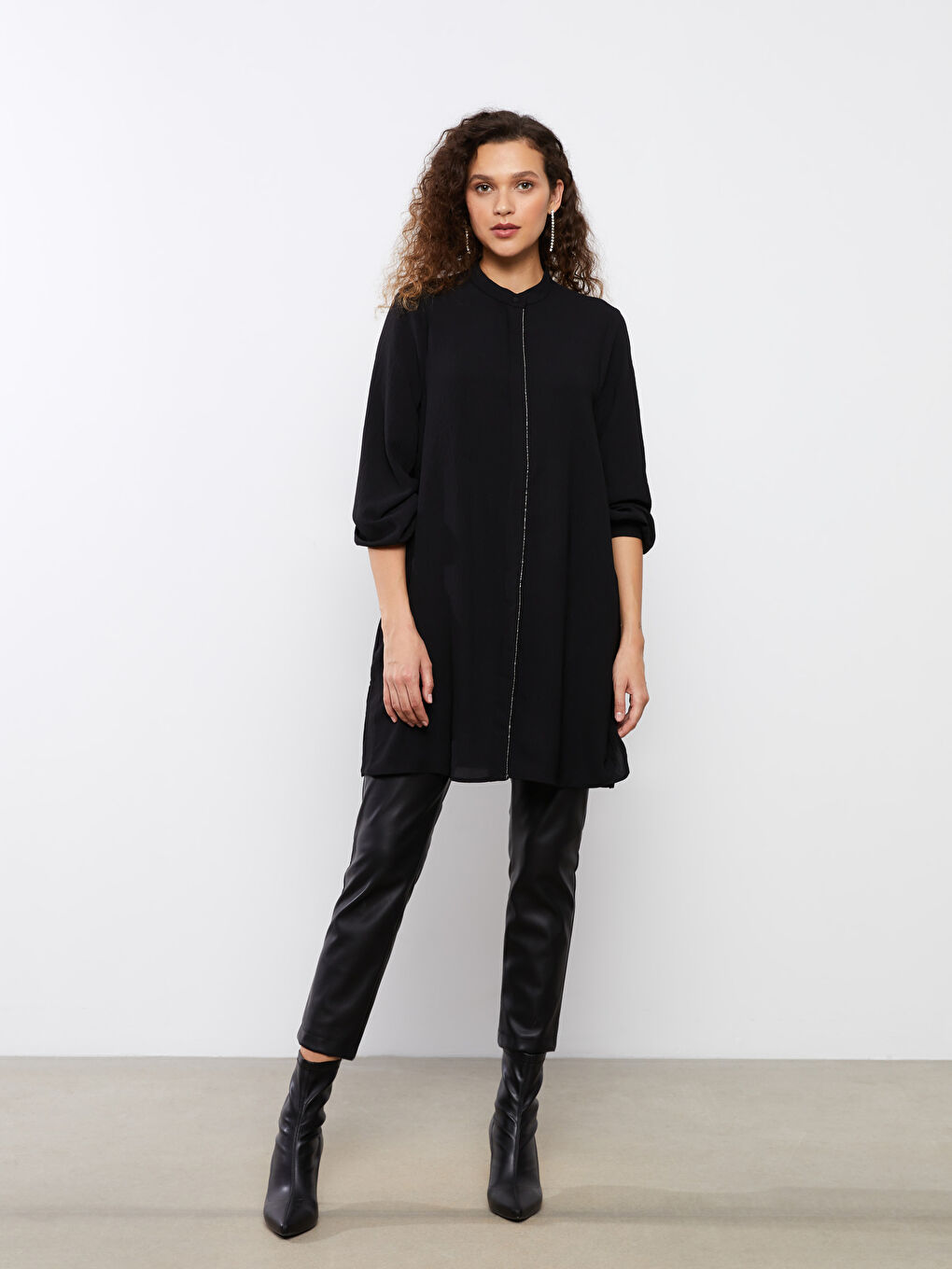 Tunică Aerobin cu Mânecă Lungă și Guler Tip Grandad pentru Femei-2