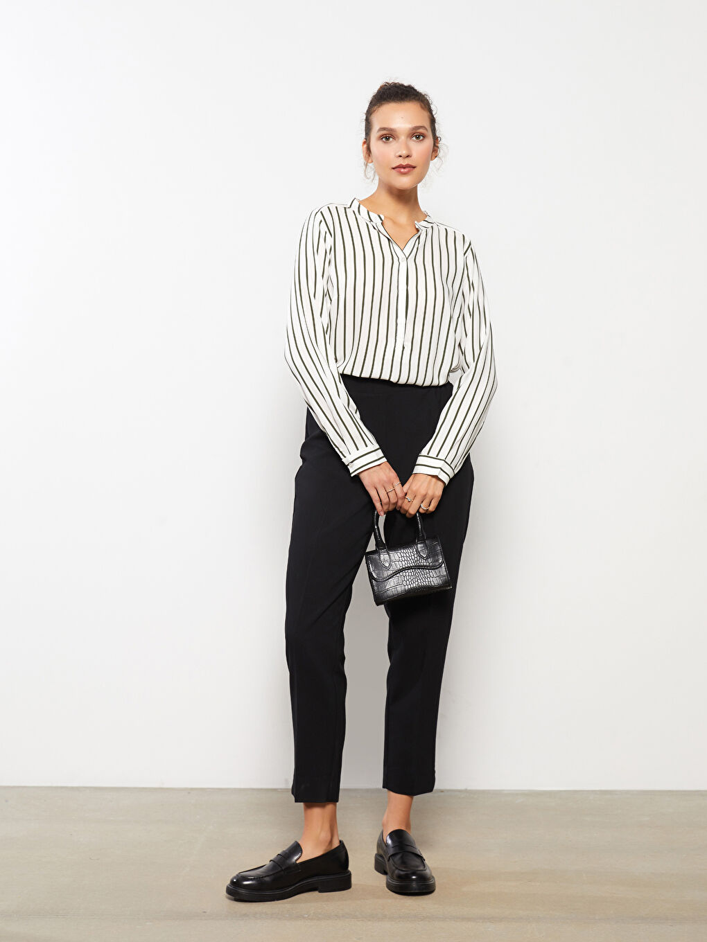 Әйелдерге арналған белі резеңкелі, түзу, қалтасы бар сәбіз шалбар-1