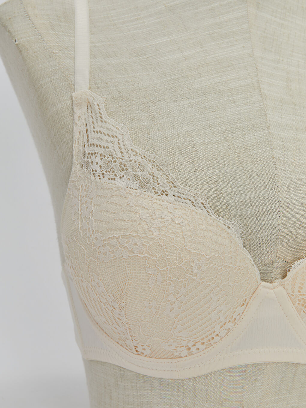 Underwire Filled T-Shirt Bra-2