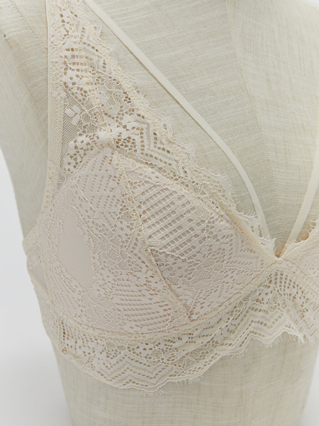 LCW DREAM Gri Balenli Dolgusuz Dantel Detaylı Bralet - 2