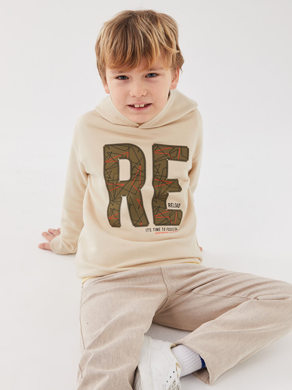 Bej Kapüşonlu Baskılı Uzun Kollu Erkek Çocuk Sweatshirt