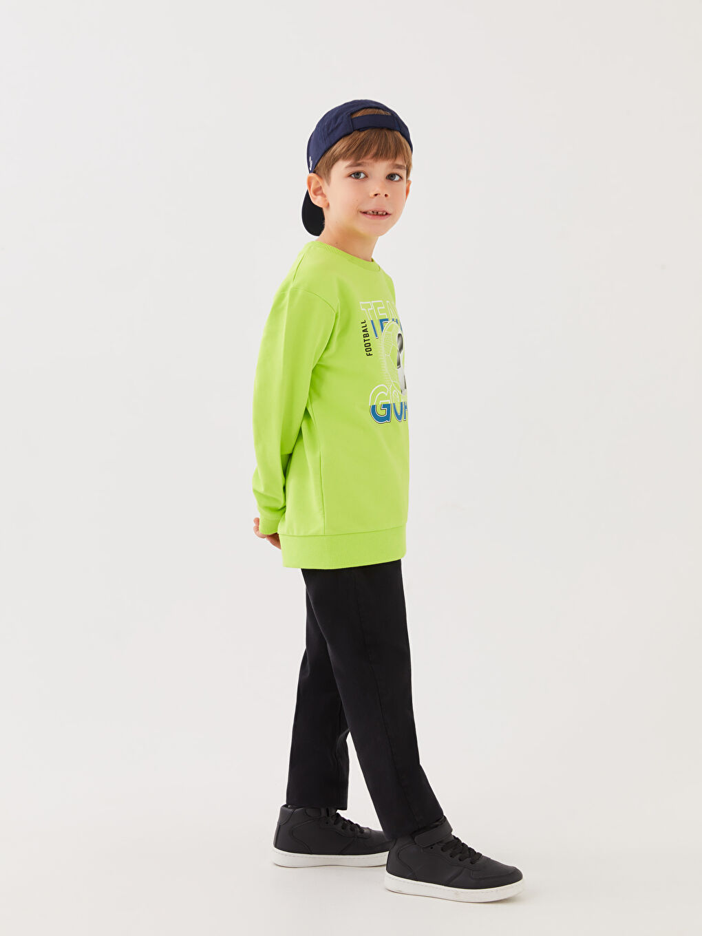 Crew Neck Printed Long Sleeve Boys' Sweatshirt-1