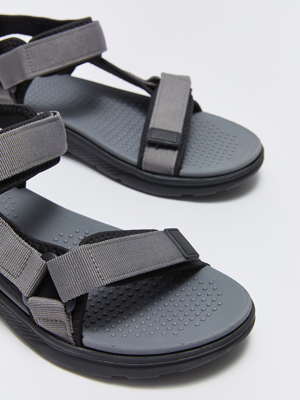 Hook and Loop Fastening Men's Sandal-2