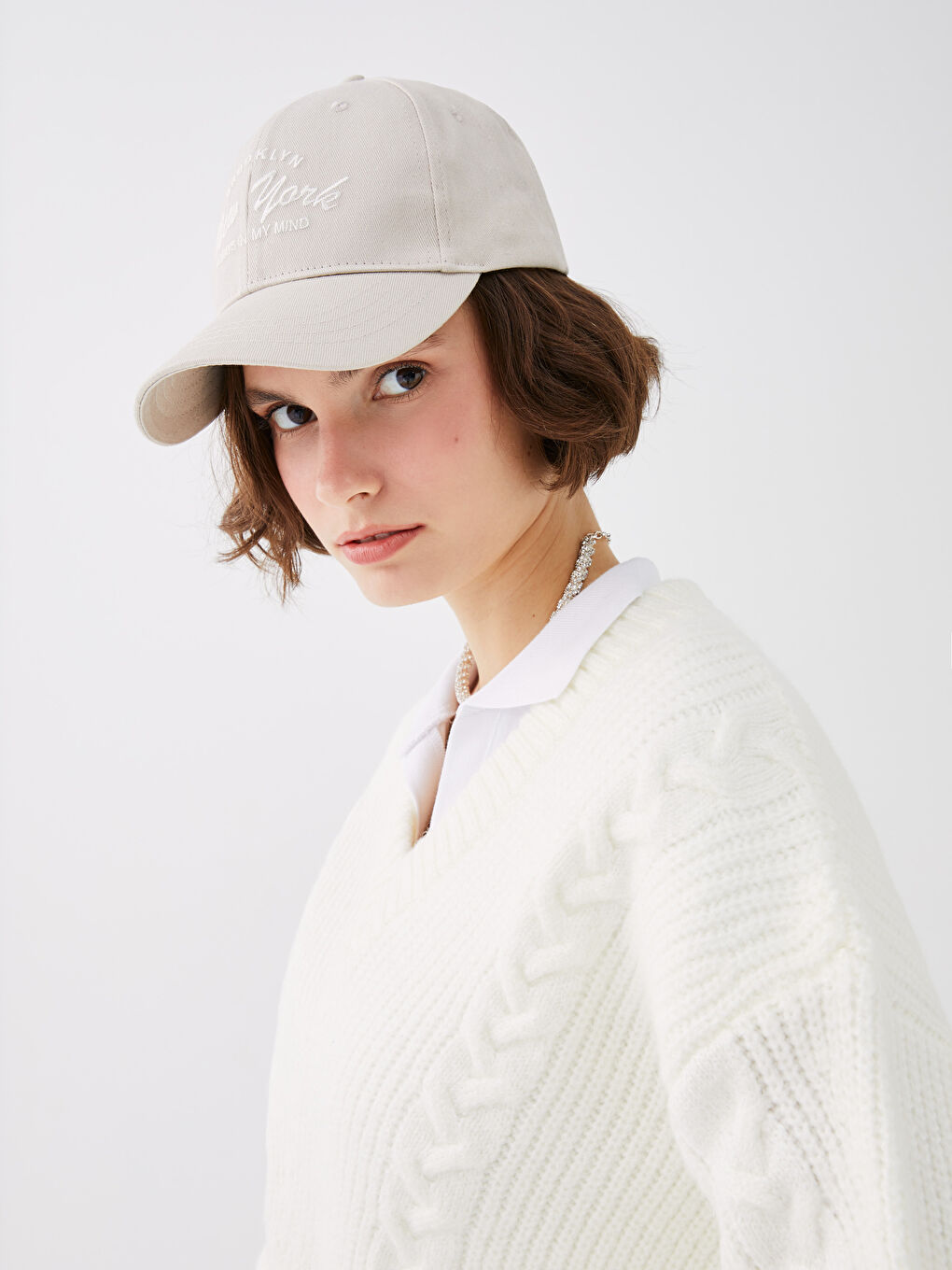 Gri Nakışlı Kadın Kep Şapka-1