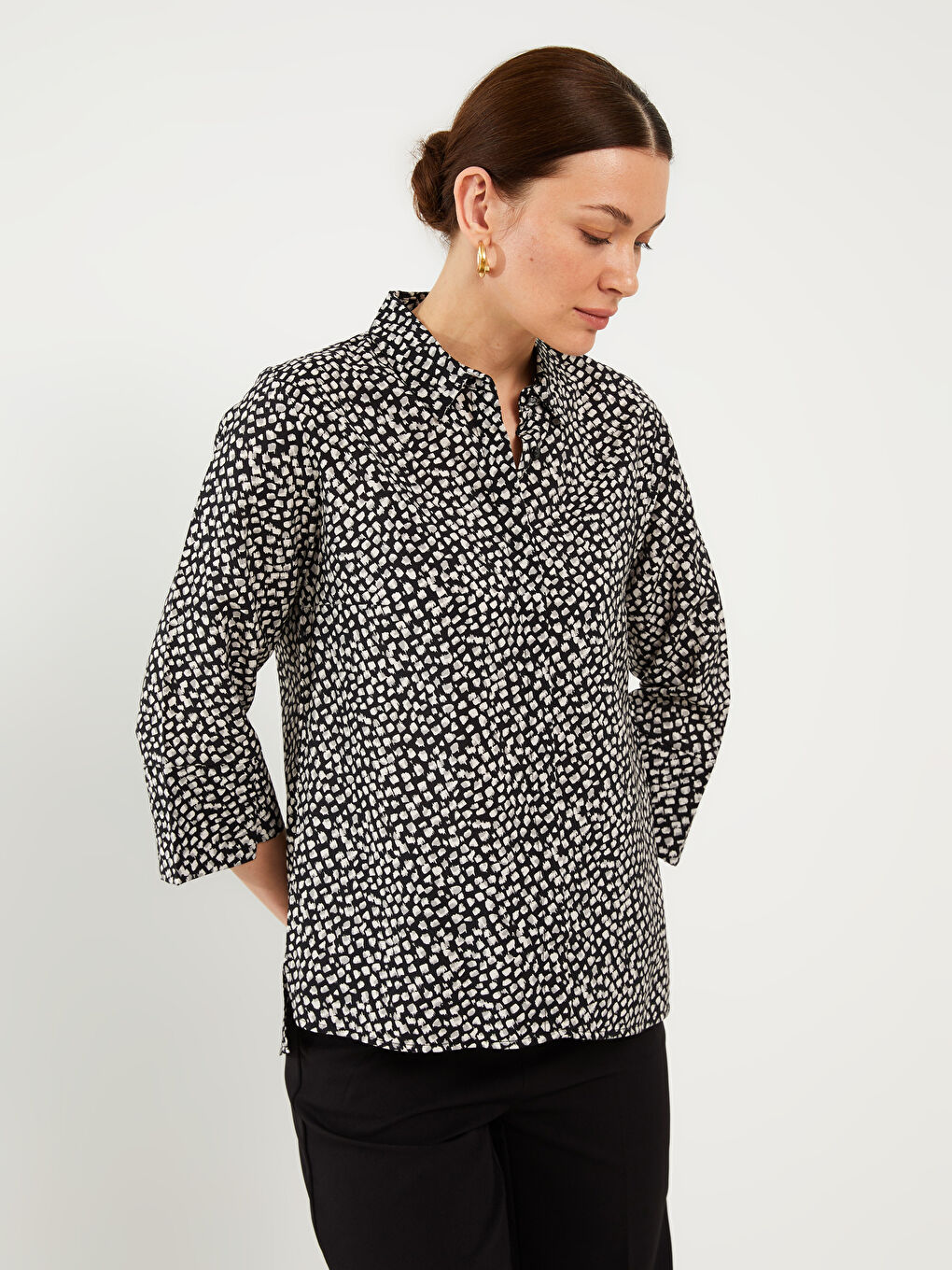 Siyah Desenli Kadın Armürlü Gömlek-2