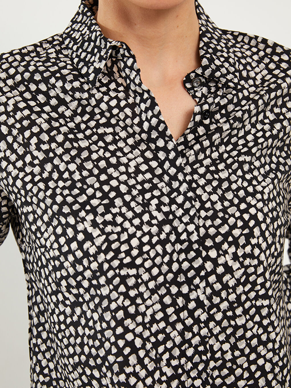 Siyah Desenli Kadın Armürlü Gömlek-3