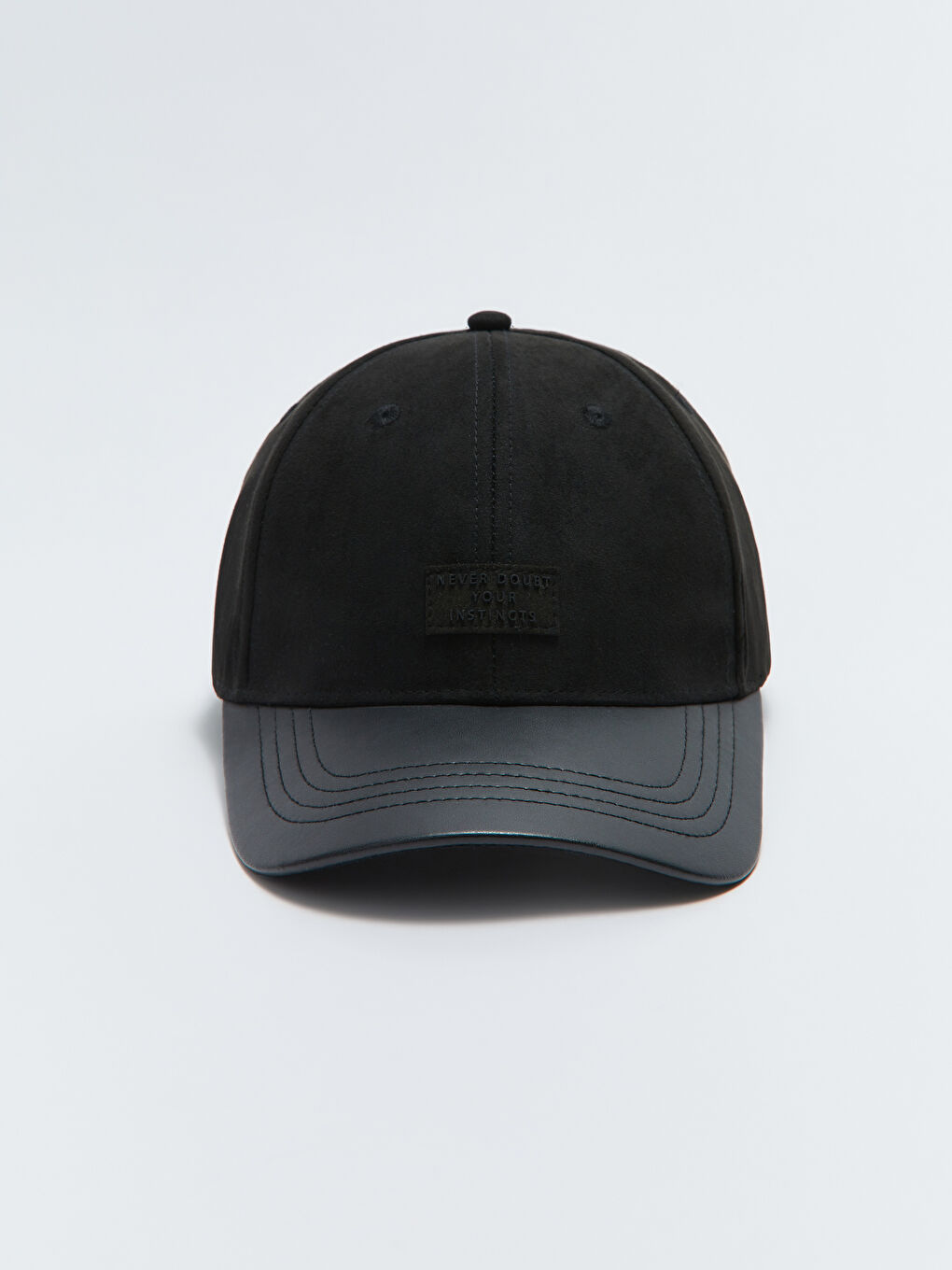 Кепка мужская с отделкой-2