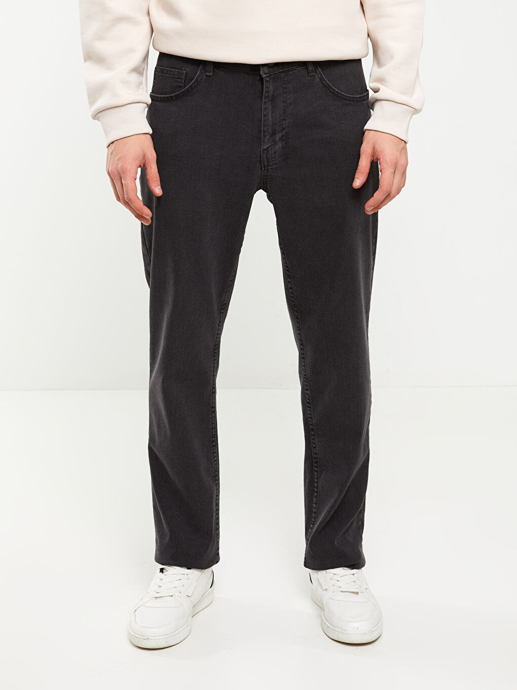 779 جينز بقصة عادية للرجال-2