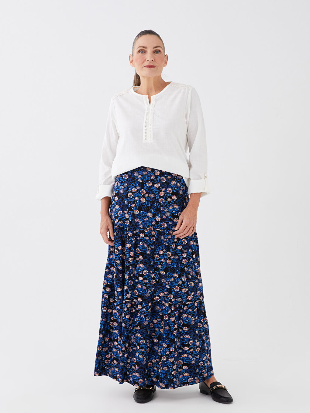 LC Waikiki Women's Elastic Waist Floral Flared Skirt -S35150Z8-LQJ