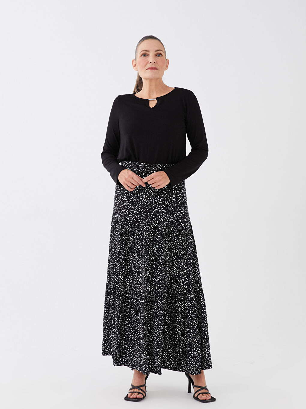 Siyah Beli Lastikli Desenli Kadın Kloş Etek