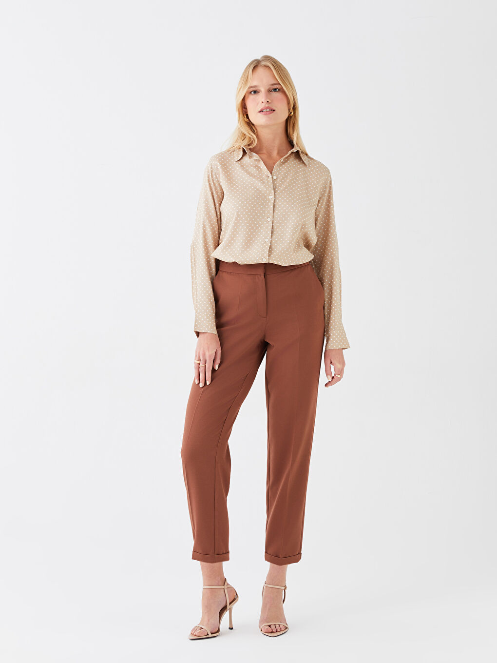 Women's Carrot Fit Plain Trousers