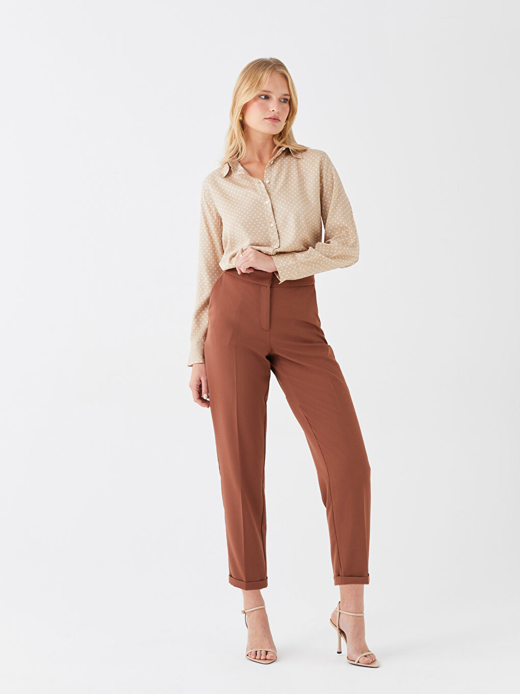 Women's Carrot Fit Plain Trousers-1