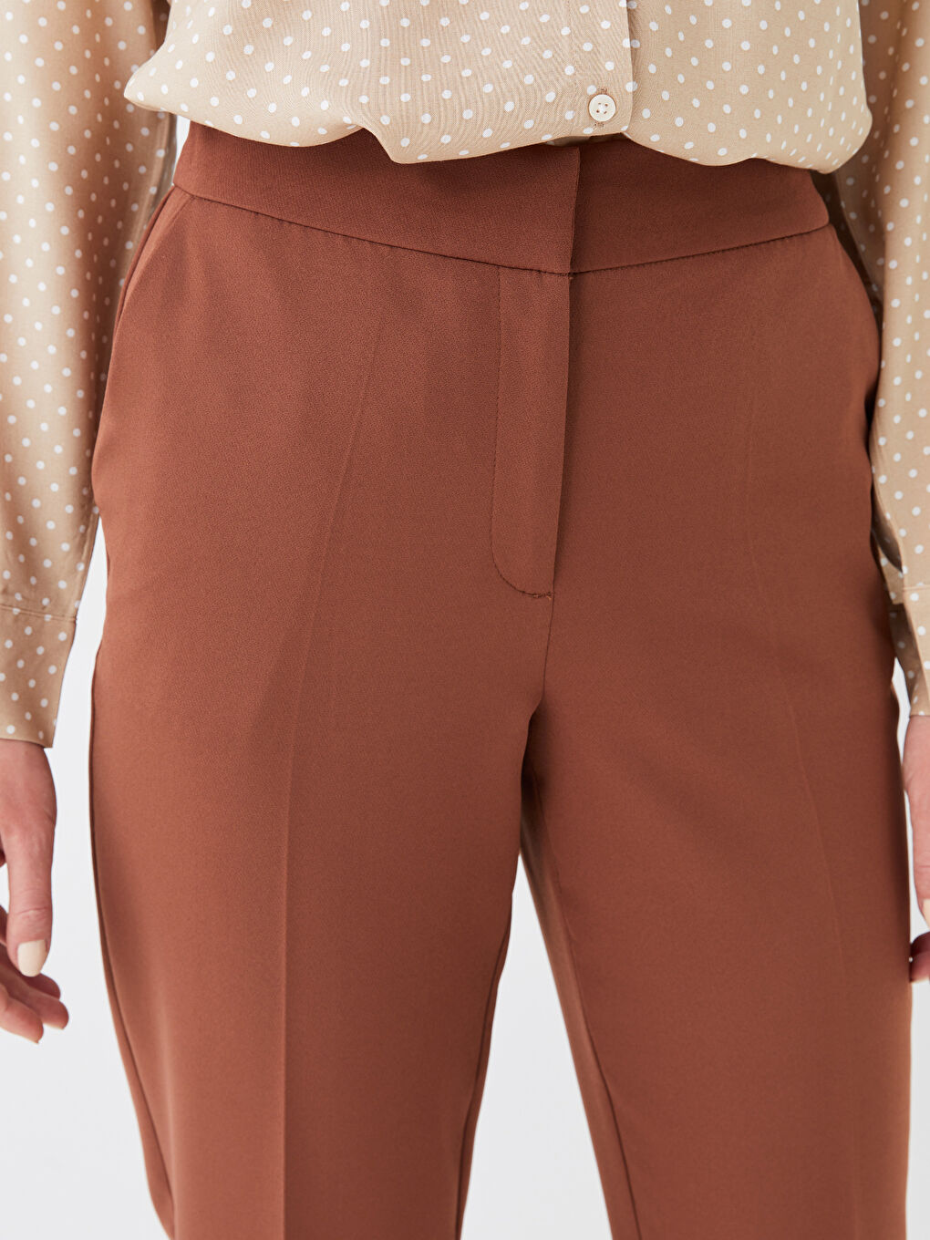 Women's Carrot Fit Plain Trousers-2