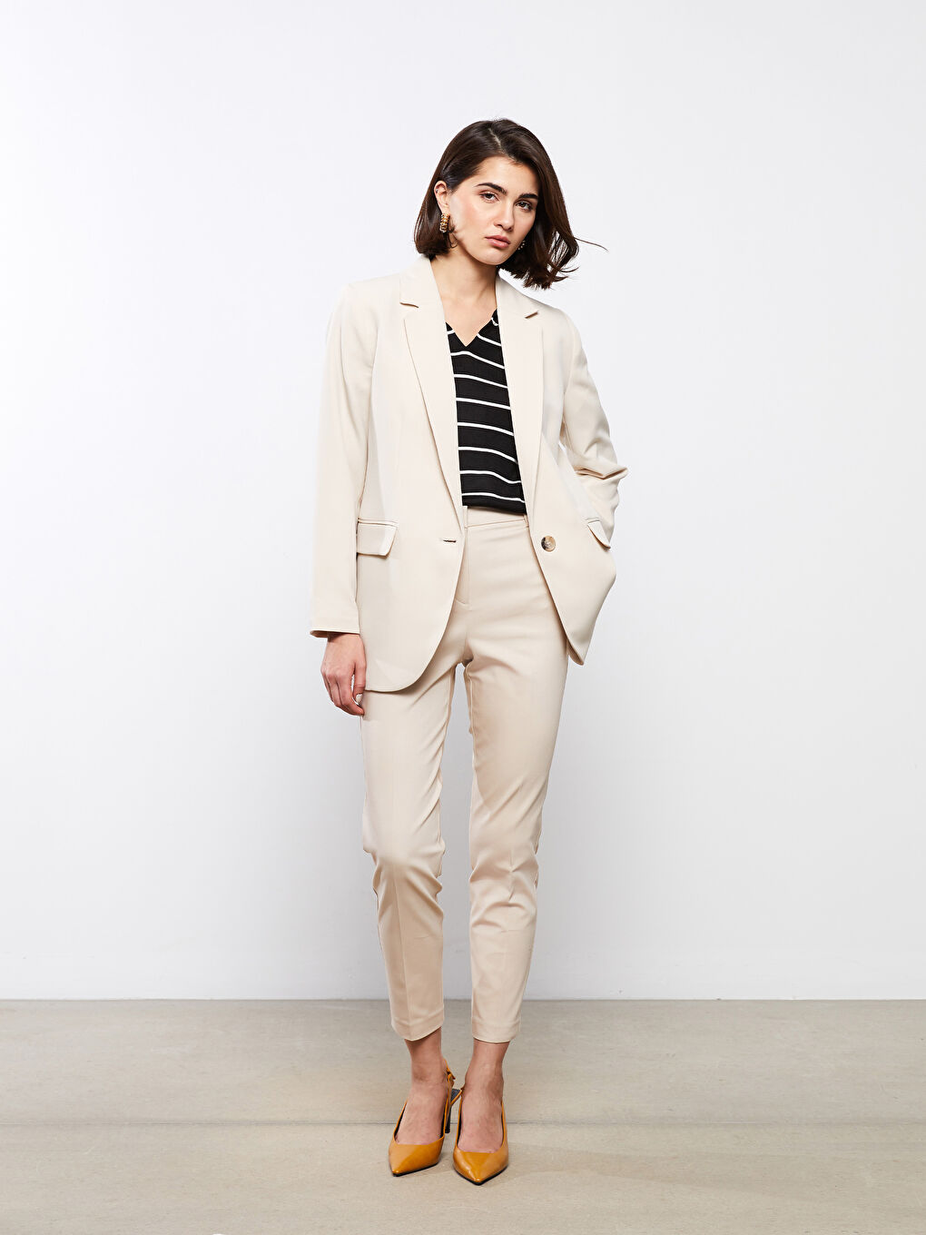 LCWAIKIKI Classic Plain Long Sleeve Crepe Women's Jacket -S35272Z8-G5M