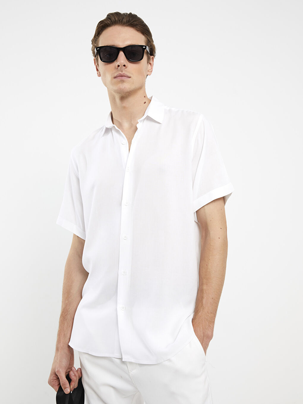 Chemise pour Hommes à Manches Courtes en Viscose Coupe Régulière