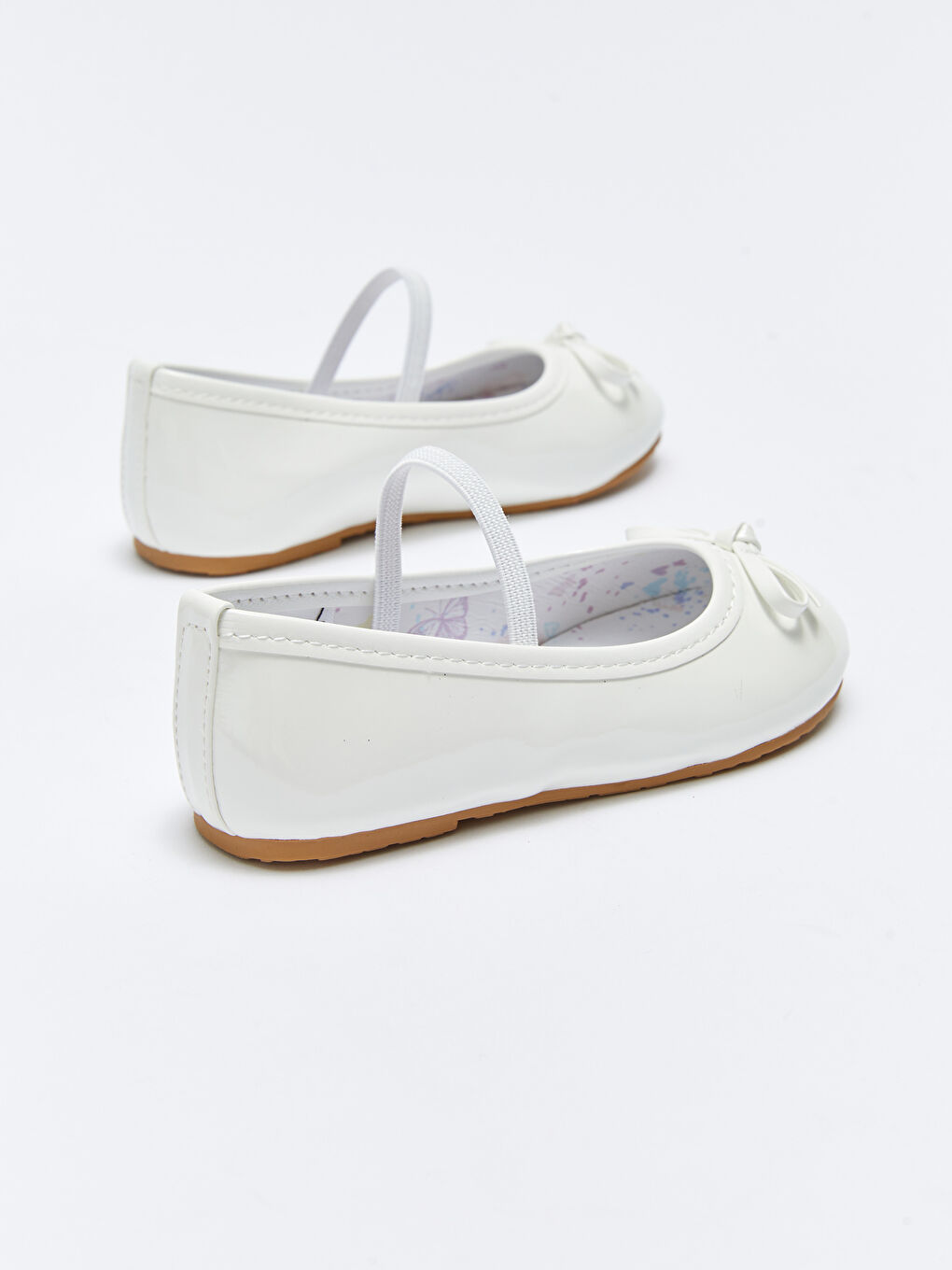 Beyaz Deri Görünümlü Fiyonk Detaylı Kız Çocuk Babet-4