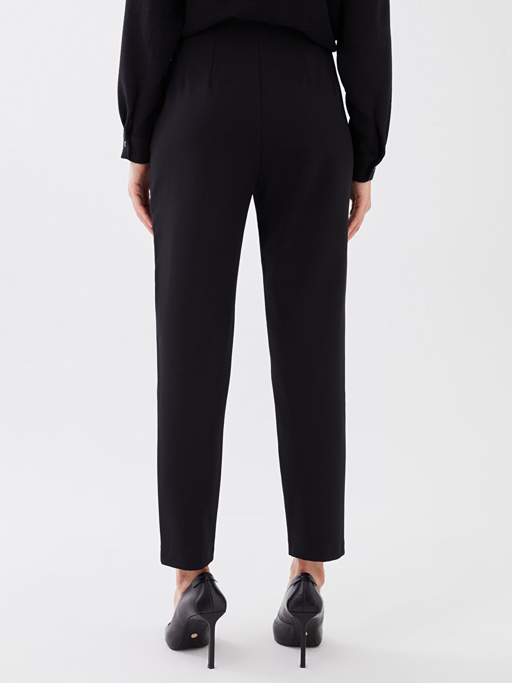 بنطلون نسائي بقصة رفيعة على شكل جزرة-4