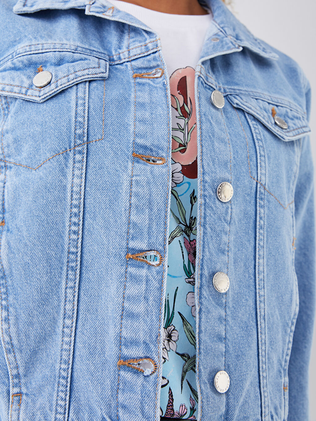 Collared Neck Women's Denim Jacket-2