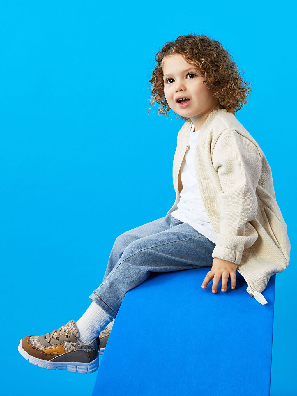 سنيكرز أولاد رضع ببلوك الألوان وأربطة جزم