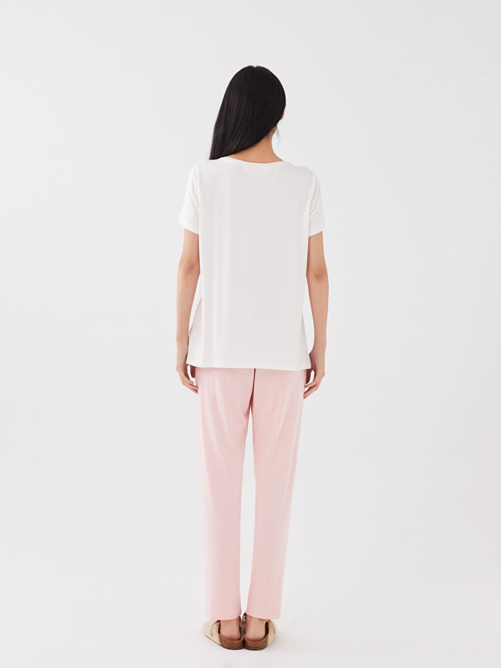 طقم بيجامة كم قصير سادة بياقة دائرية للسيدات-4