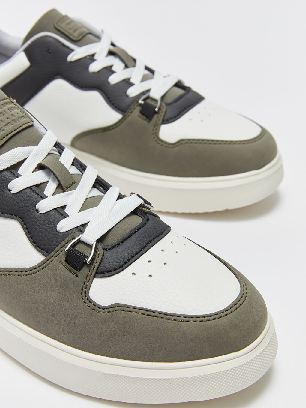 Кроссовки с шнуровкой и цветовым блоком для мужчин-2