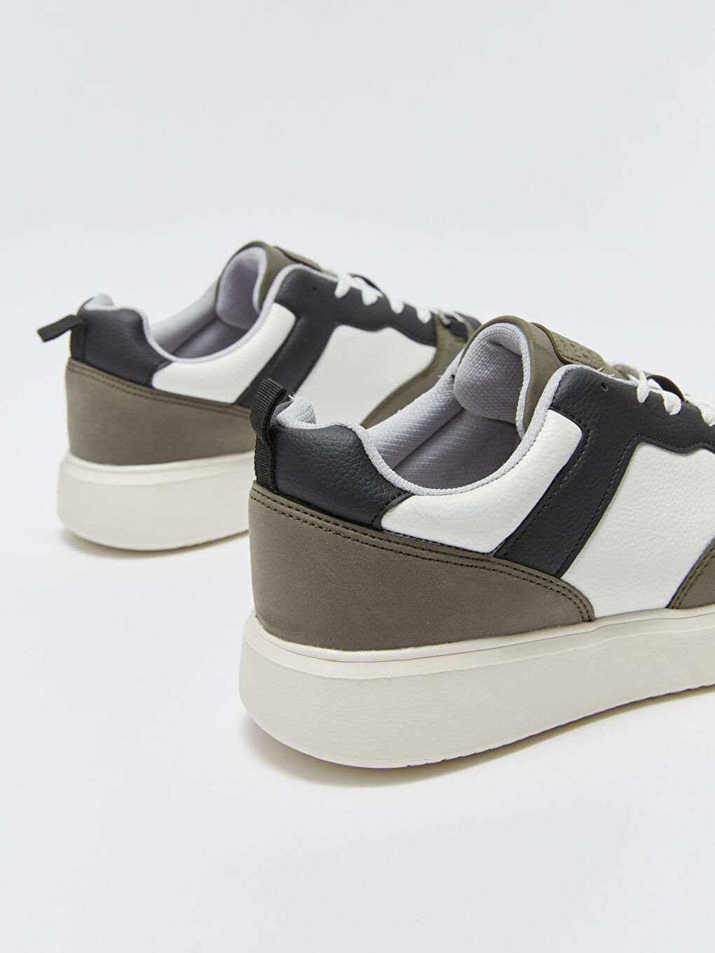 Кроссовки с шнуровкой и цветовым блоком для мужчин-4