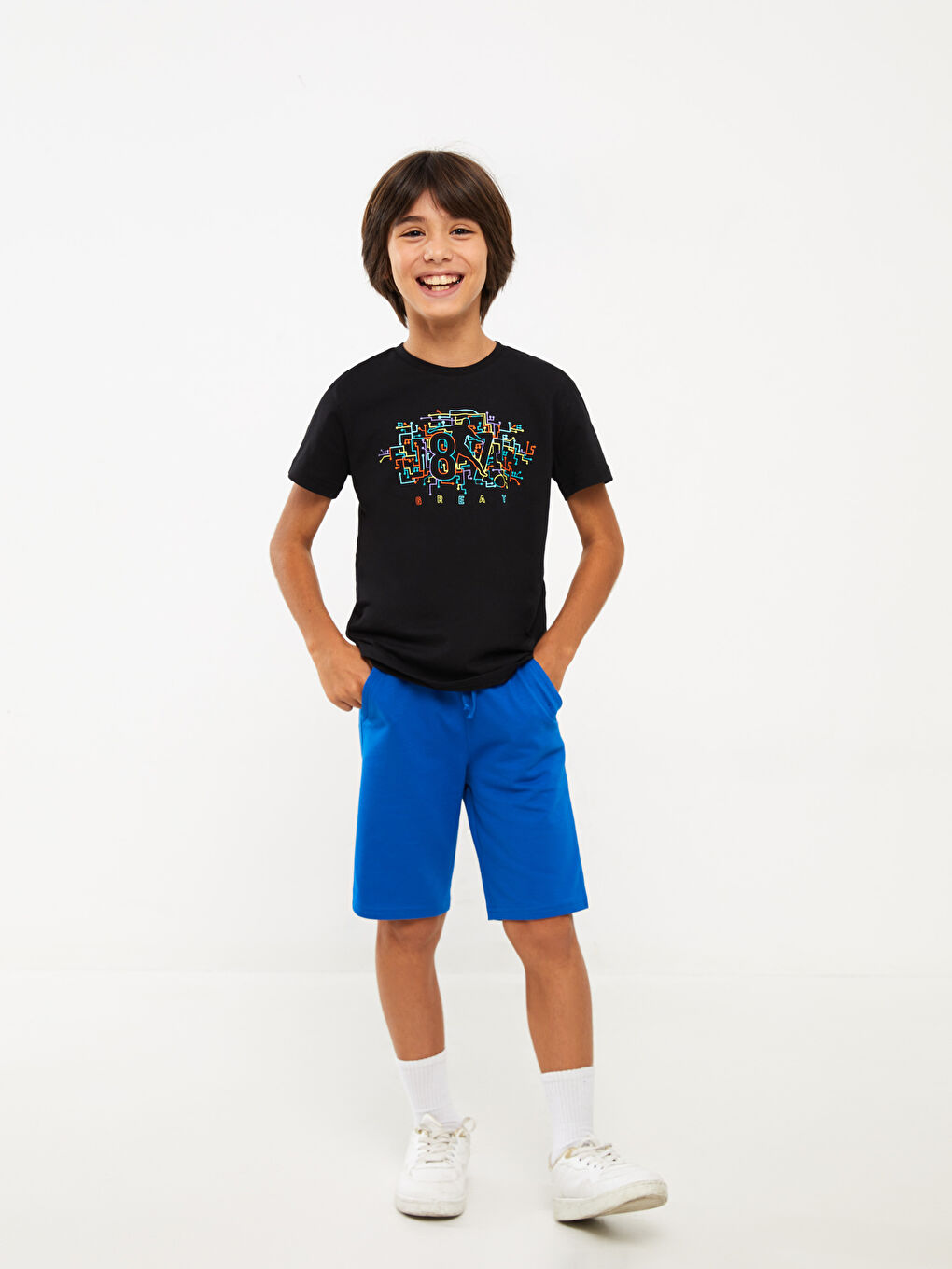 Shorts Basique à Taille Élastiquée pour Garçons-1