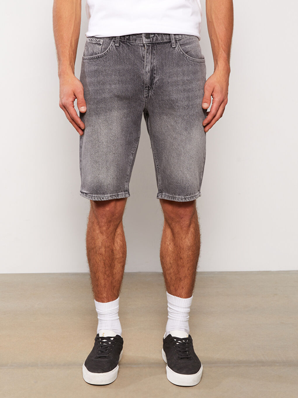 Gri Standart Kalıp Erkek Jean Şort-1