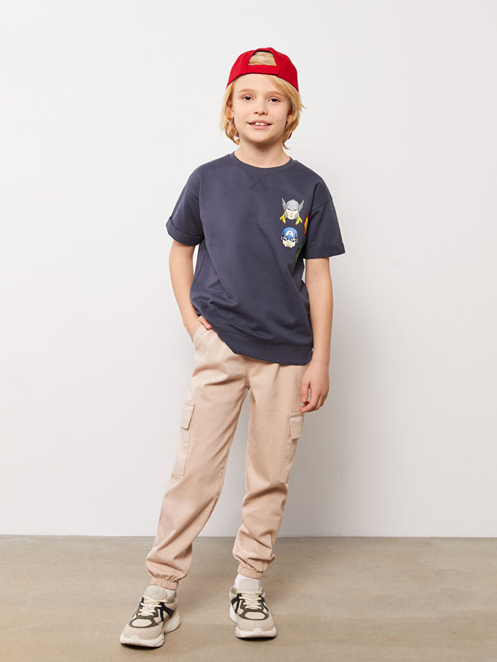 Antrasit Rahat Kalıp Bisiklet Yaka Avengers Baskılı Erkek Çocuk Tişört-1