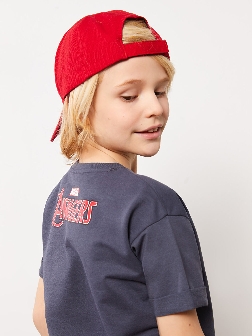 Antrasit Rahat Kalıp Bisiklet Yaka Avengers Baskılı Erkek Çocuk Tişört-2