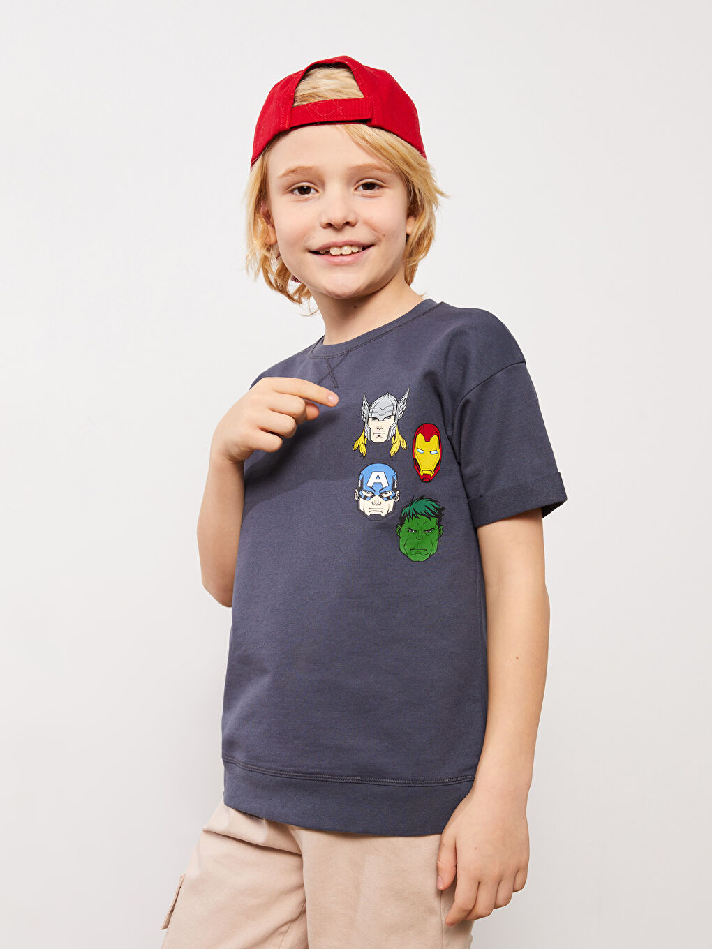 Antrasit Rahat Kalıp Bisiklet Yaka Avengers Baskılı Erkek Çocuk Tişört-3