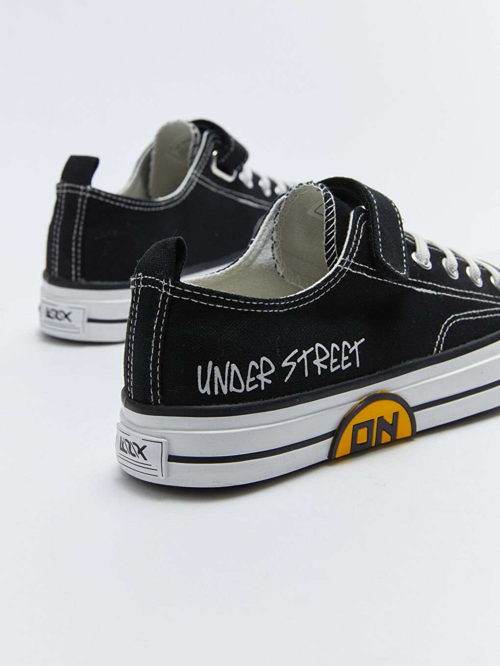 ნაბეჭდი თასმებიანი ბიჭებისთვის სპორტული ფეხსაცმელი-4