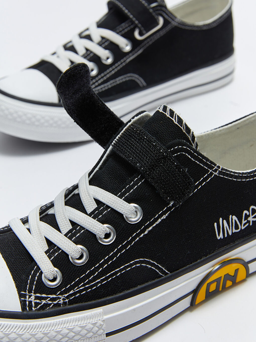 ნაბეჭდი თასმებიანი ბიჭებისთვის სპორტული ფეხსაცმელი-5