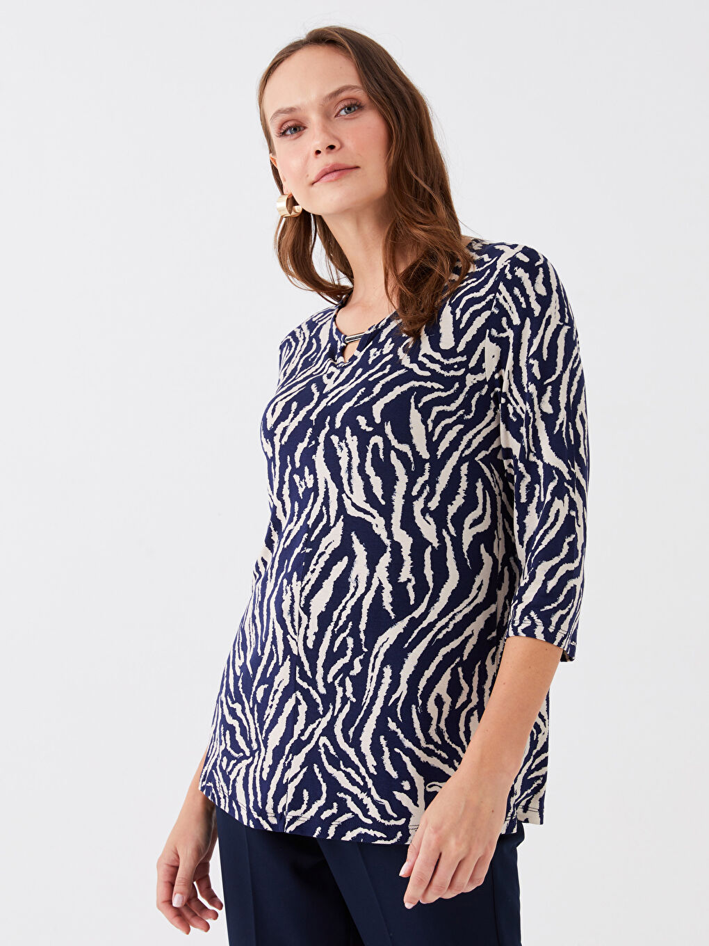 Lacivert Bisiklet Yaka Desenli Kadın Bluz-1