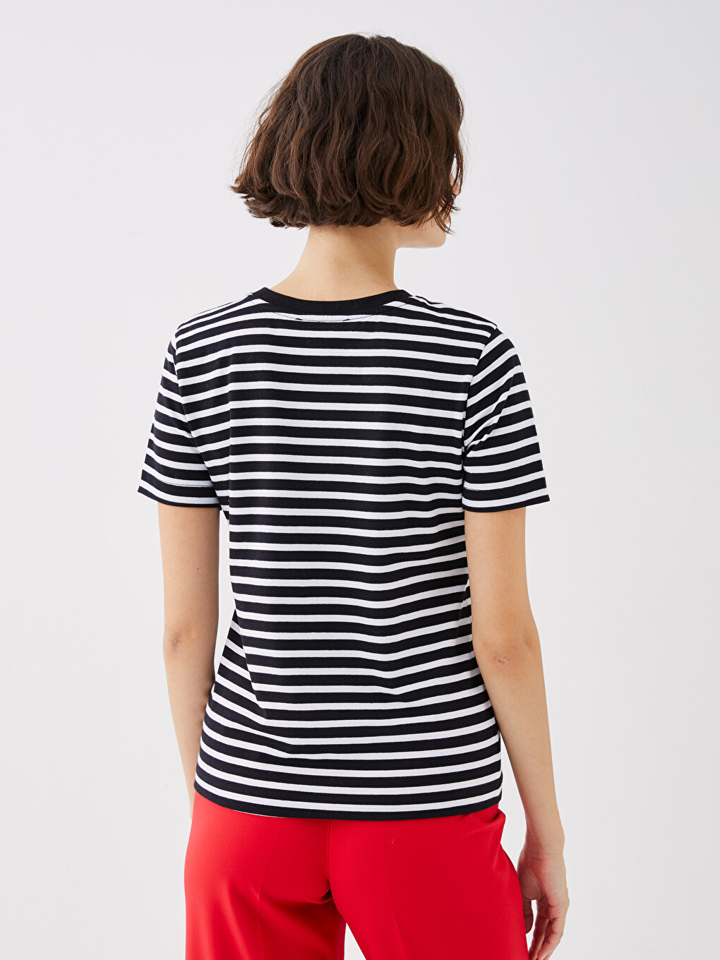 T-shirt En Coton À Rayures À Manches Courtes Pour Femmes Avec Col Rond-4