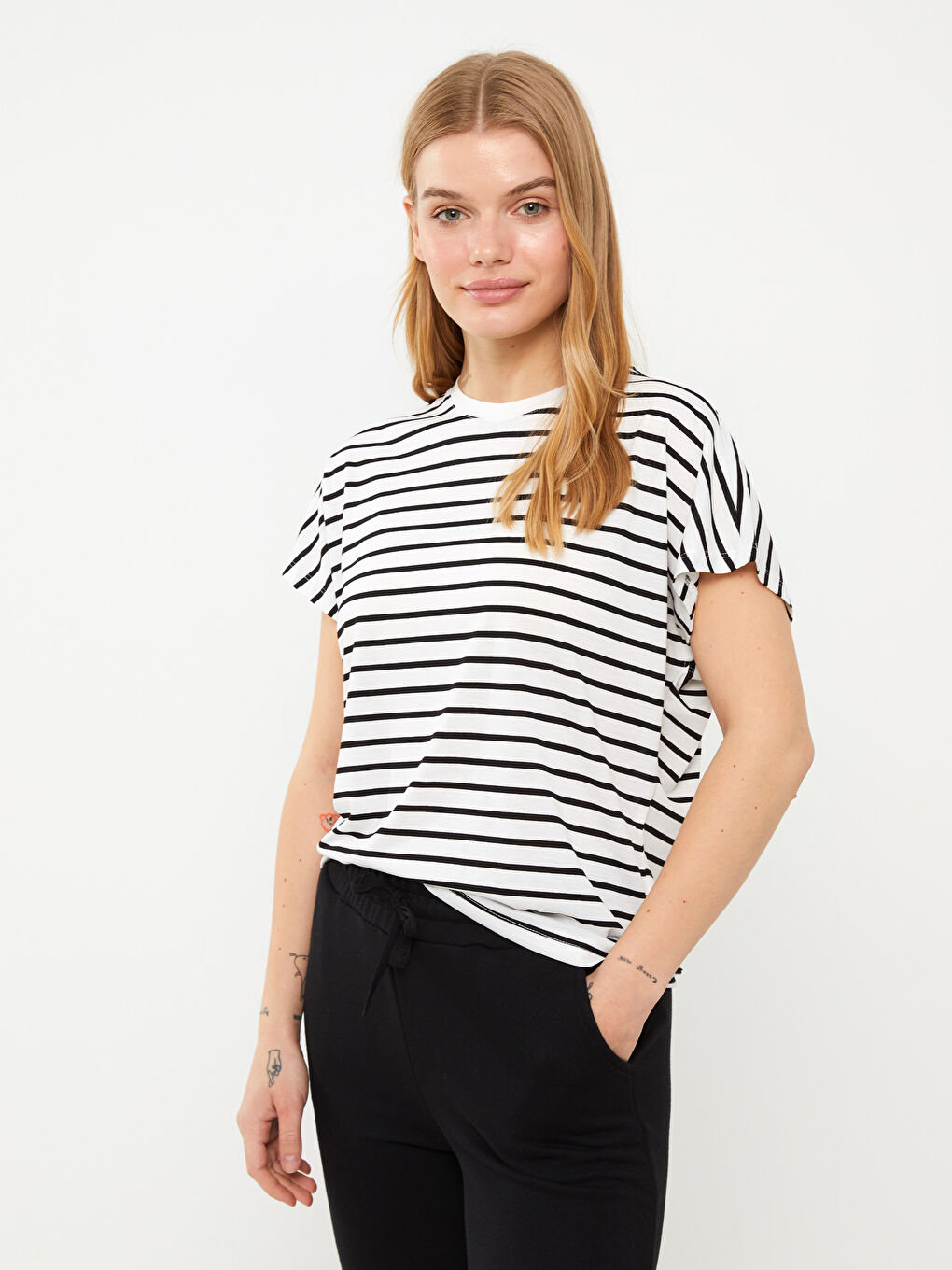 Crew Neck Striped Short Sleeve Oversize Women's T-Shirt-1