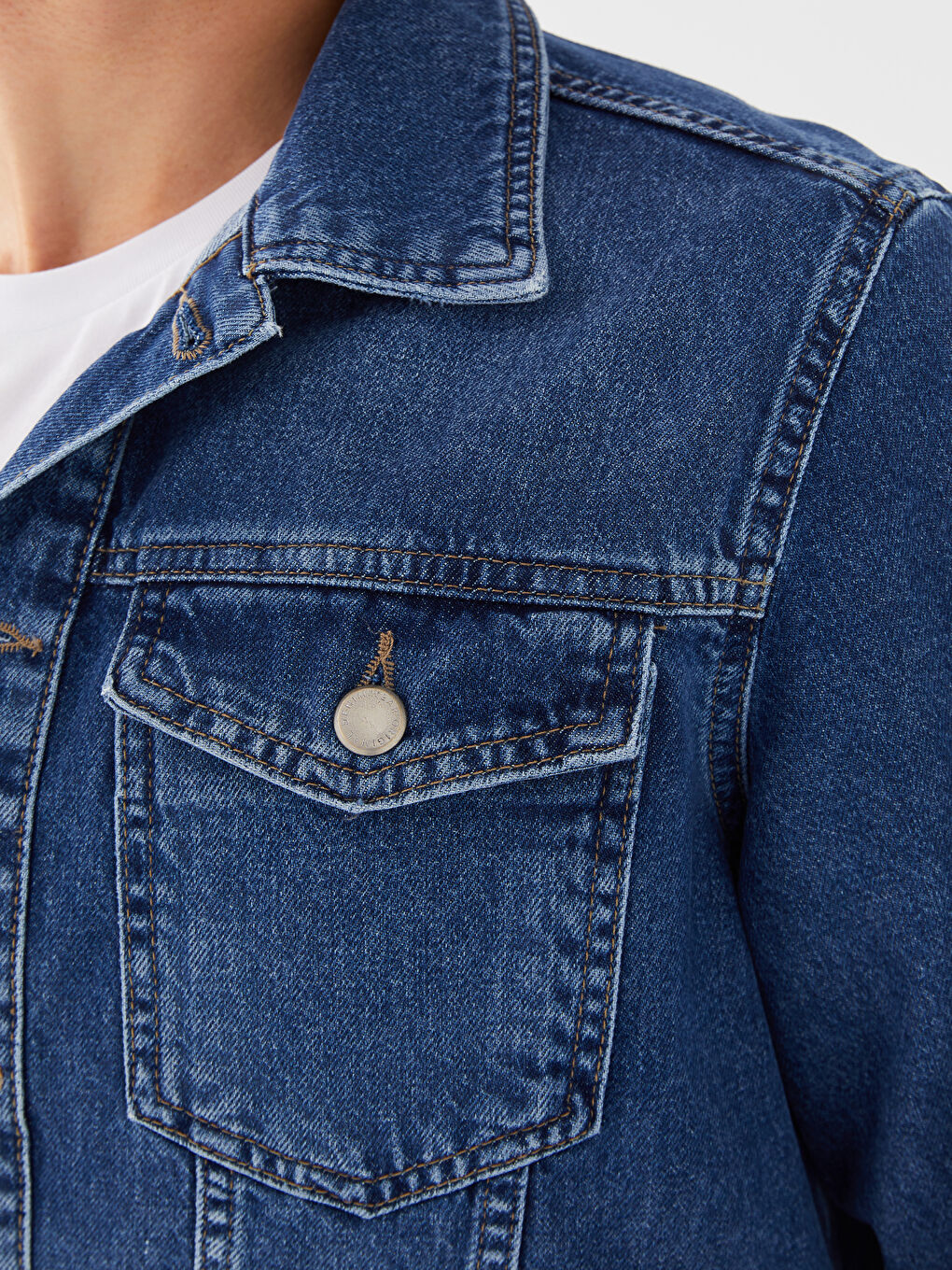 Standard Fit Men's Denim Jacket-3