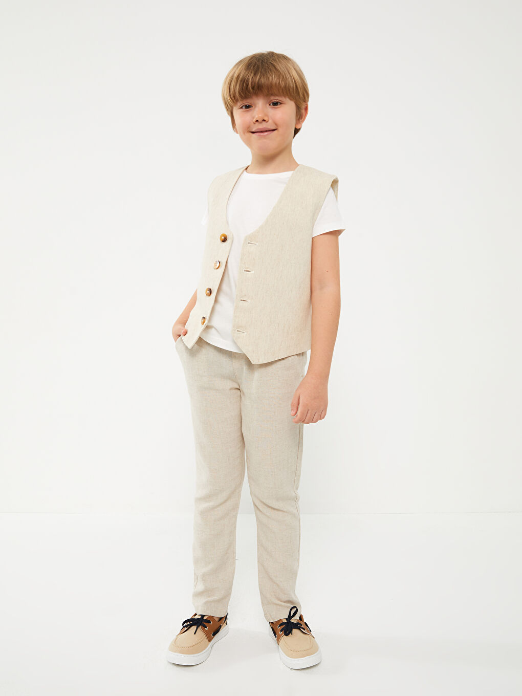 Ekru V Yaka Keten Karışımlı Erkek Çocuk Yelek-2