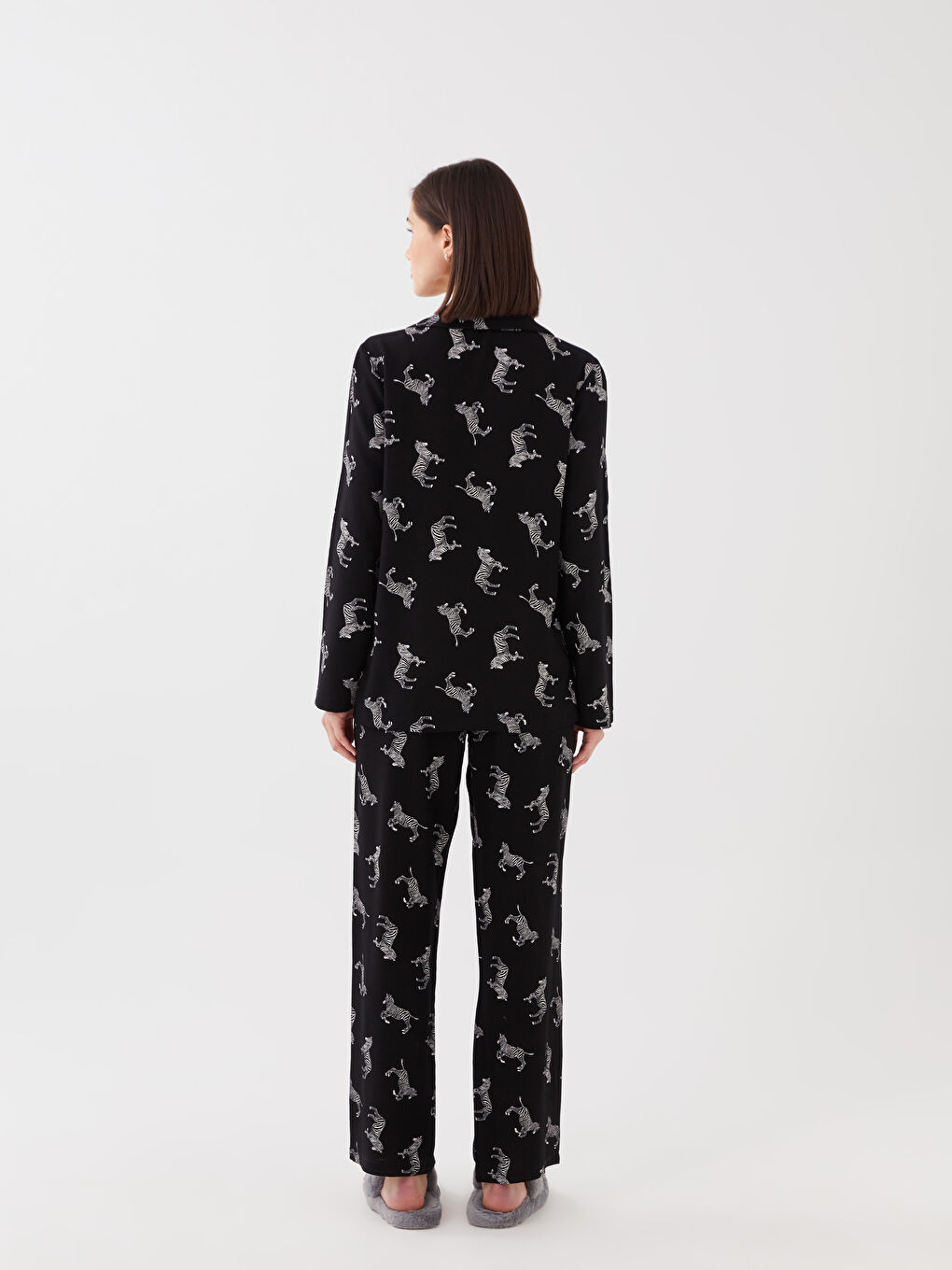 Siyah Gömlek Yaka Desenli Kadın Pijama Takımı-4