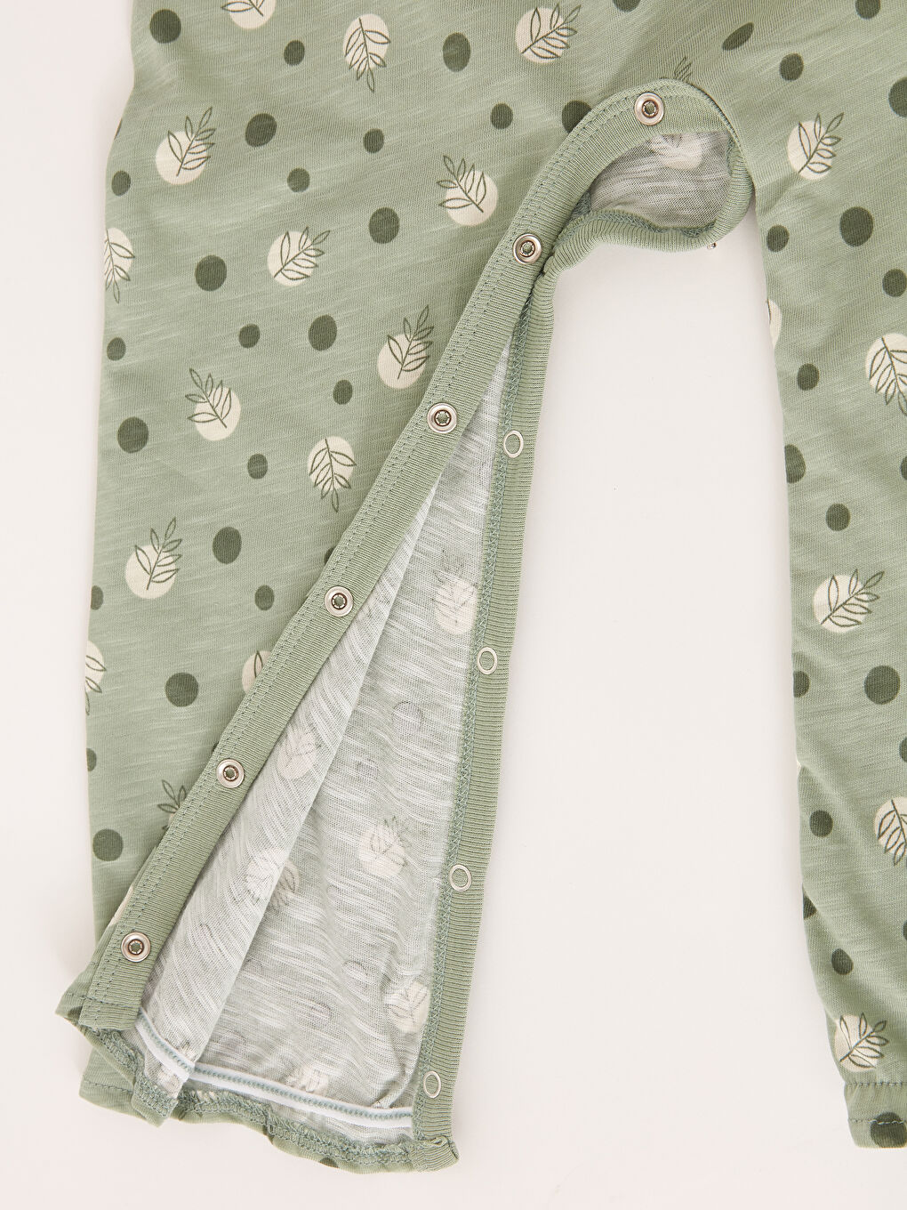 LCW baby Bebe Collar Long Sleeve Printed Baby Girls' Jumpsuit -S36004Z1-LRN