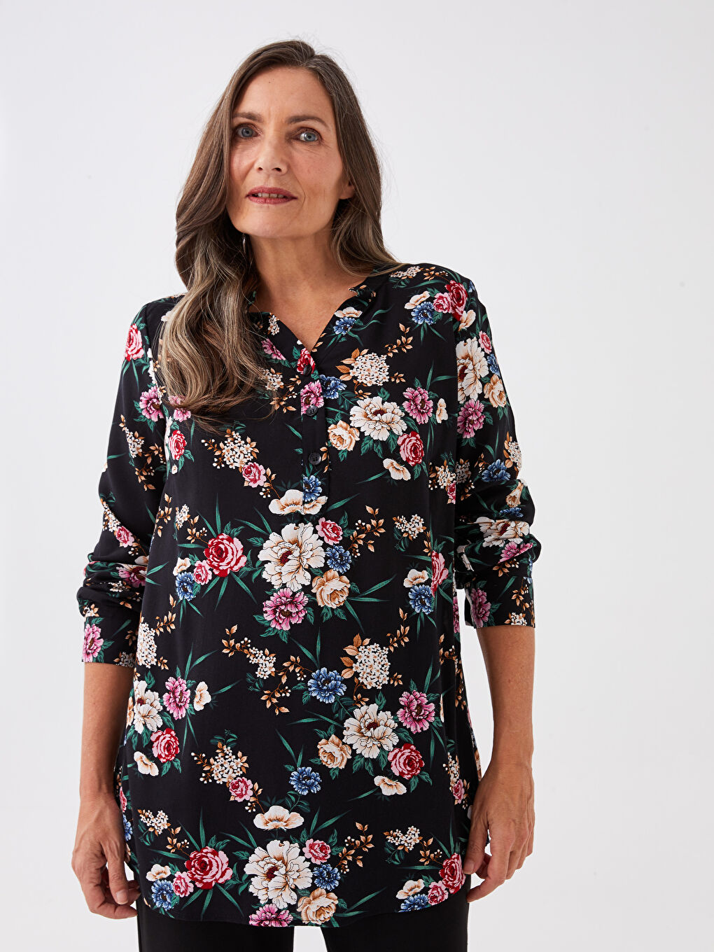 Siyah Kaçık Yaka Desenli Uzun Kollu Kadın Bluz-2