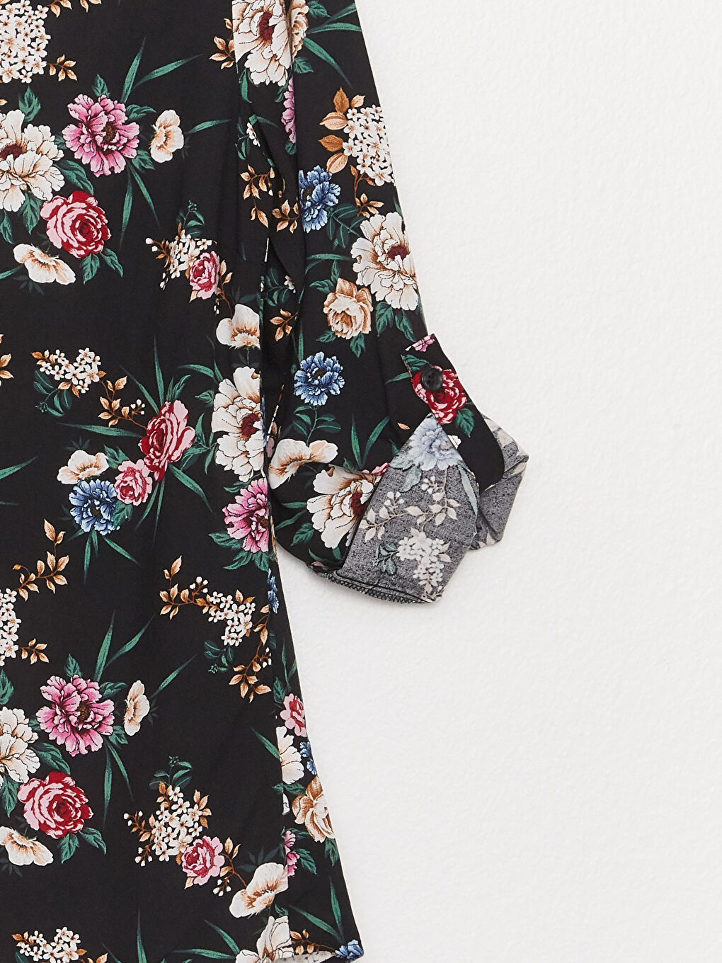 Siyah Kaçık Yaka Desenli Uzun Kollu Kadın Bluz-7