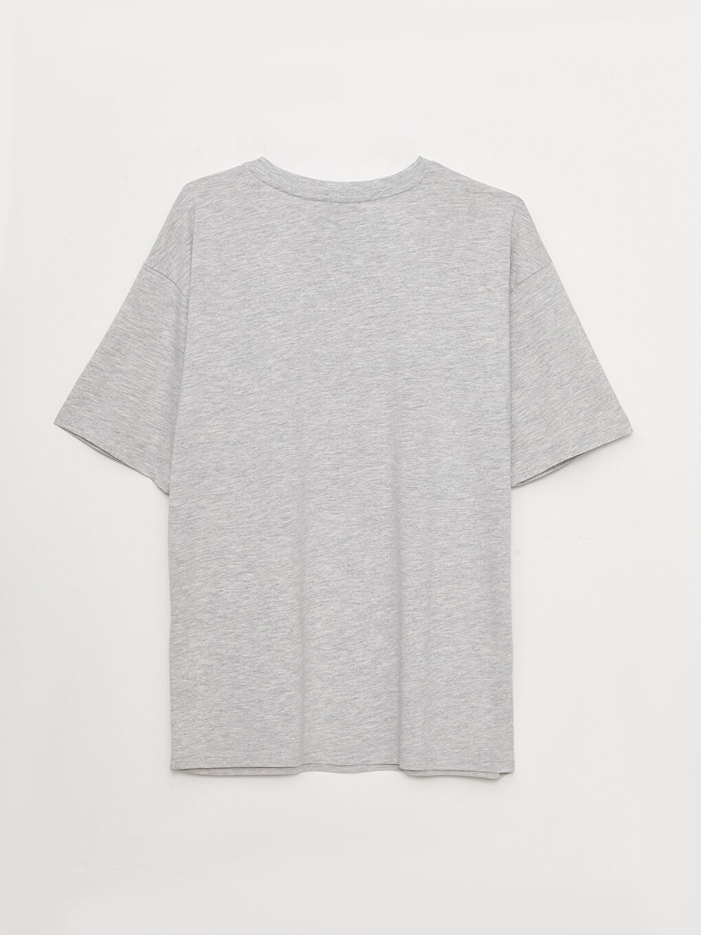 تيشيرت نسائي بأكمام قصيرة وياقة دائرية مطبوع-6