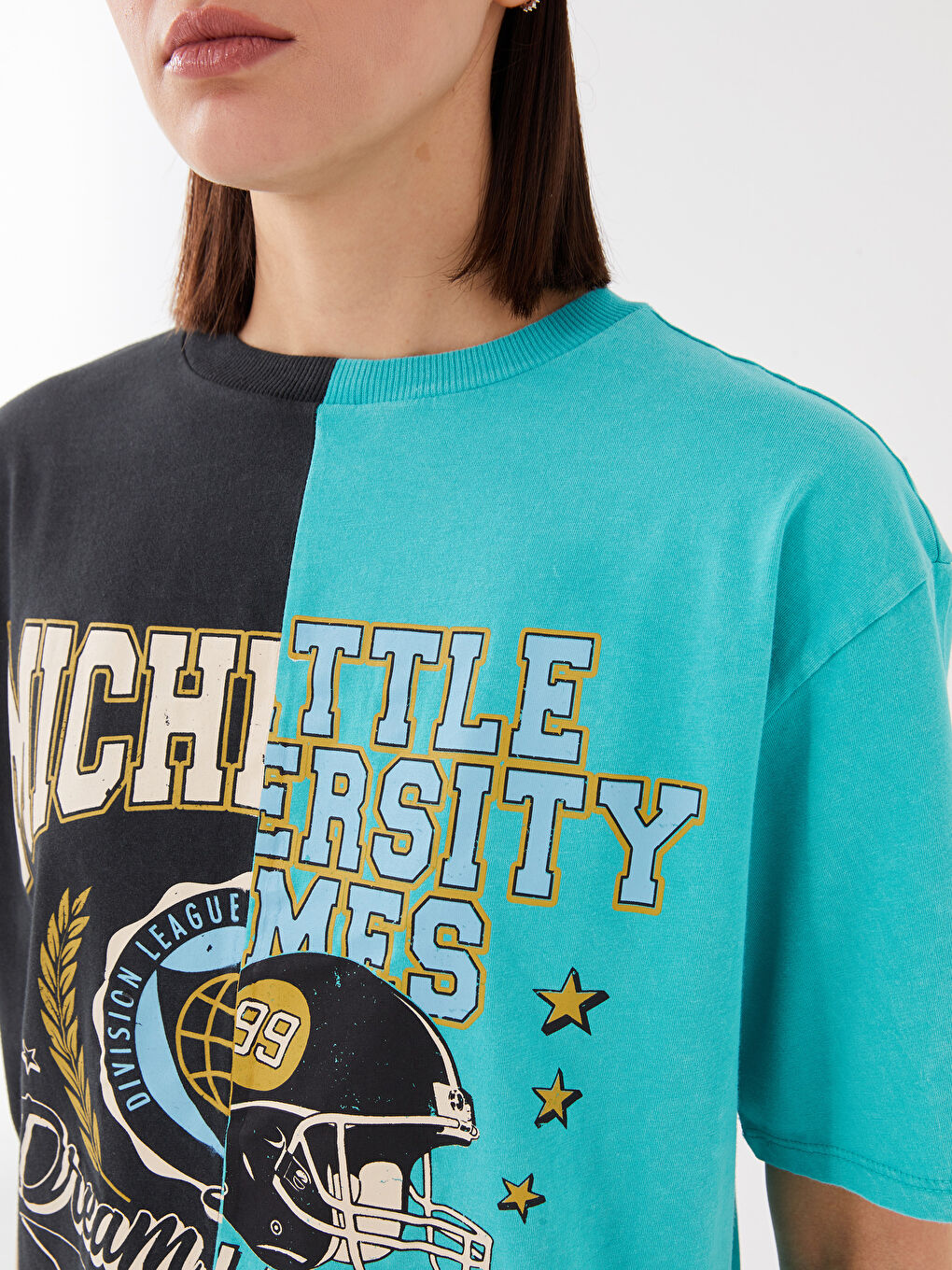 تيشيرت نسائي بأكمام قصيرة وياقة دائرية مطبوع-3