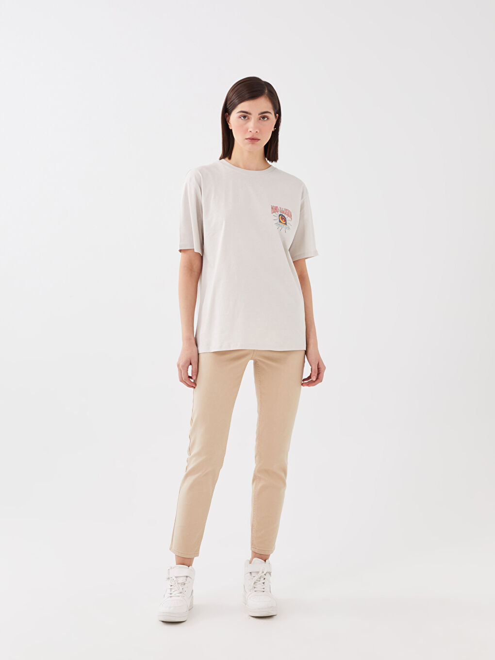 Gri Bisiklet Yaka Baskılı Kısa Kollu Kadın Tişört-2