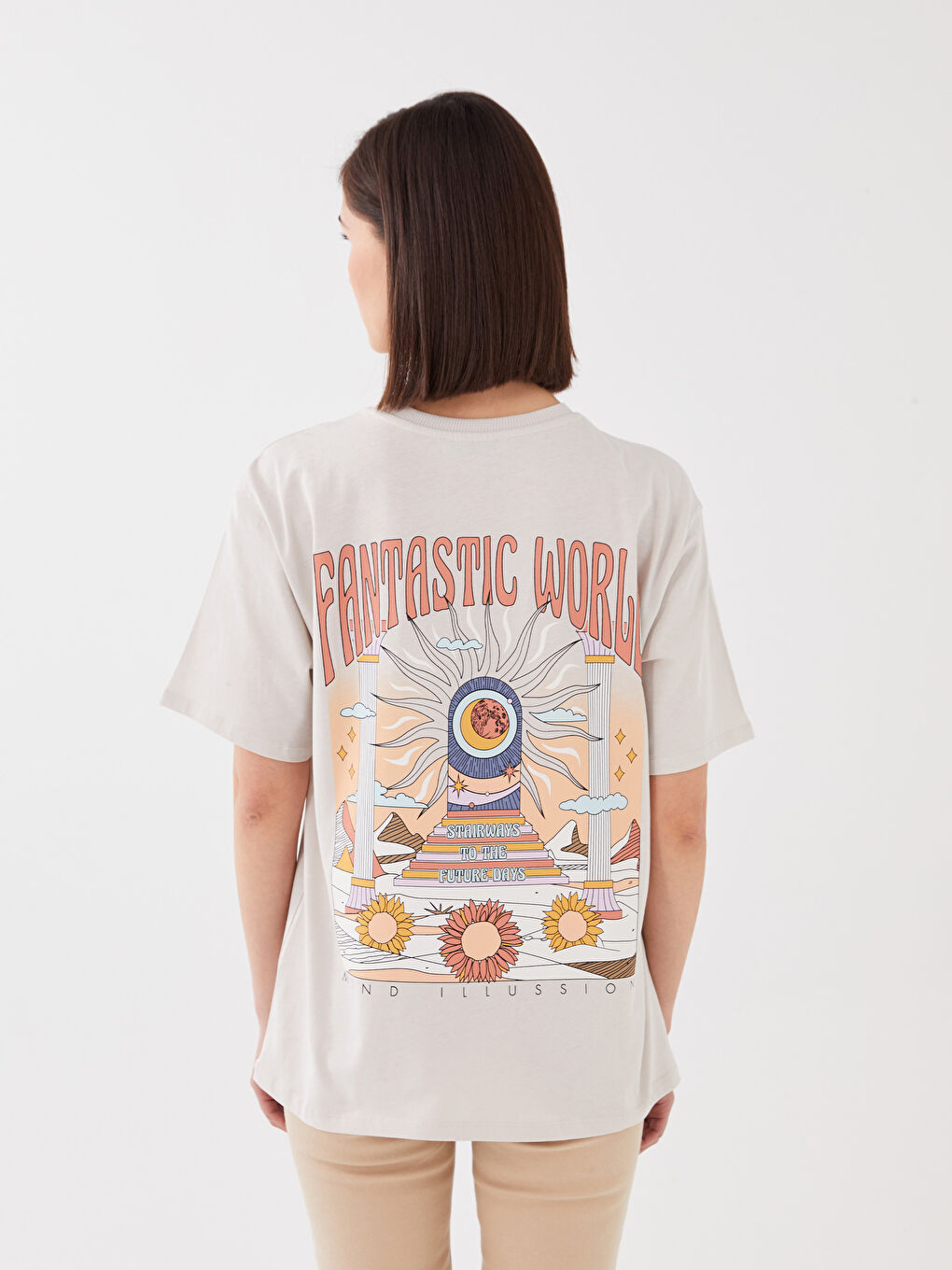 Gri Bisiklet Yaka Baskılı Kısa Kollu Kadın Tişört-4