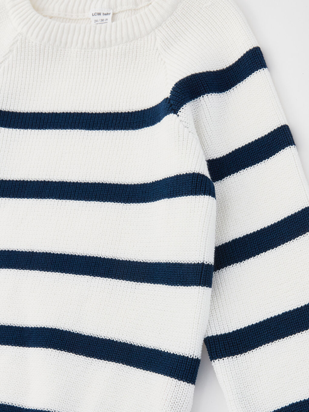Pull-over à col rond à manches longues rayé en tricot pour bébé garçon-4