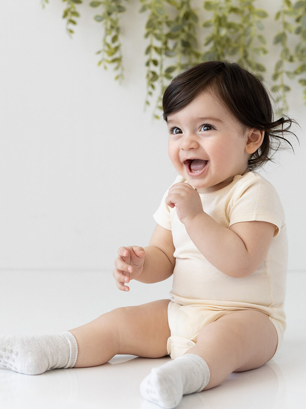 Gri Bisiklet Yaka Kısa Kollu Erkek Bebek Çıtçıtlı Body 3'lü-4